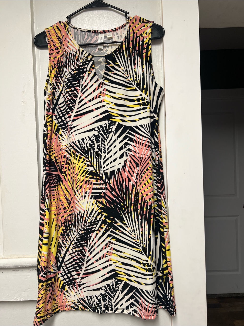 Tacera Palm-Print Sleeveless A-Line Dress in Black, Pink & Yellow